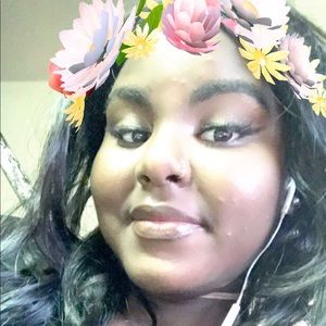 Meet your Posher, Makayla